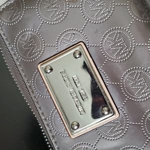 Michael kors wallet wristlet